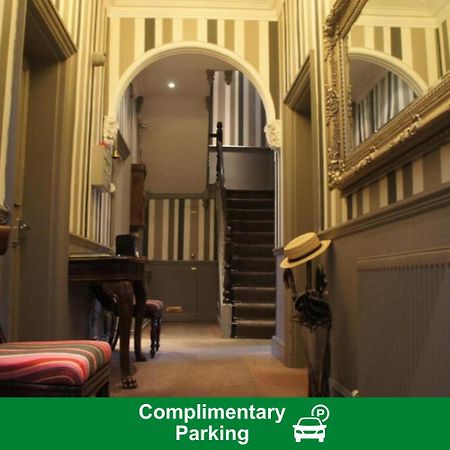 Burlington House Boutique Bed & Breakfast Oxford Ngoại thất bức ảnh The entrance to the theatre