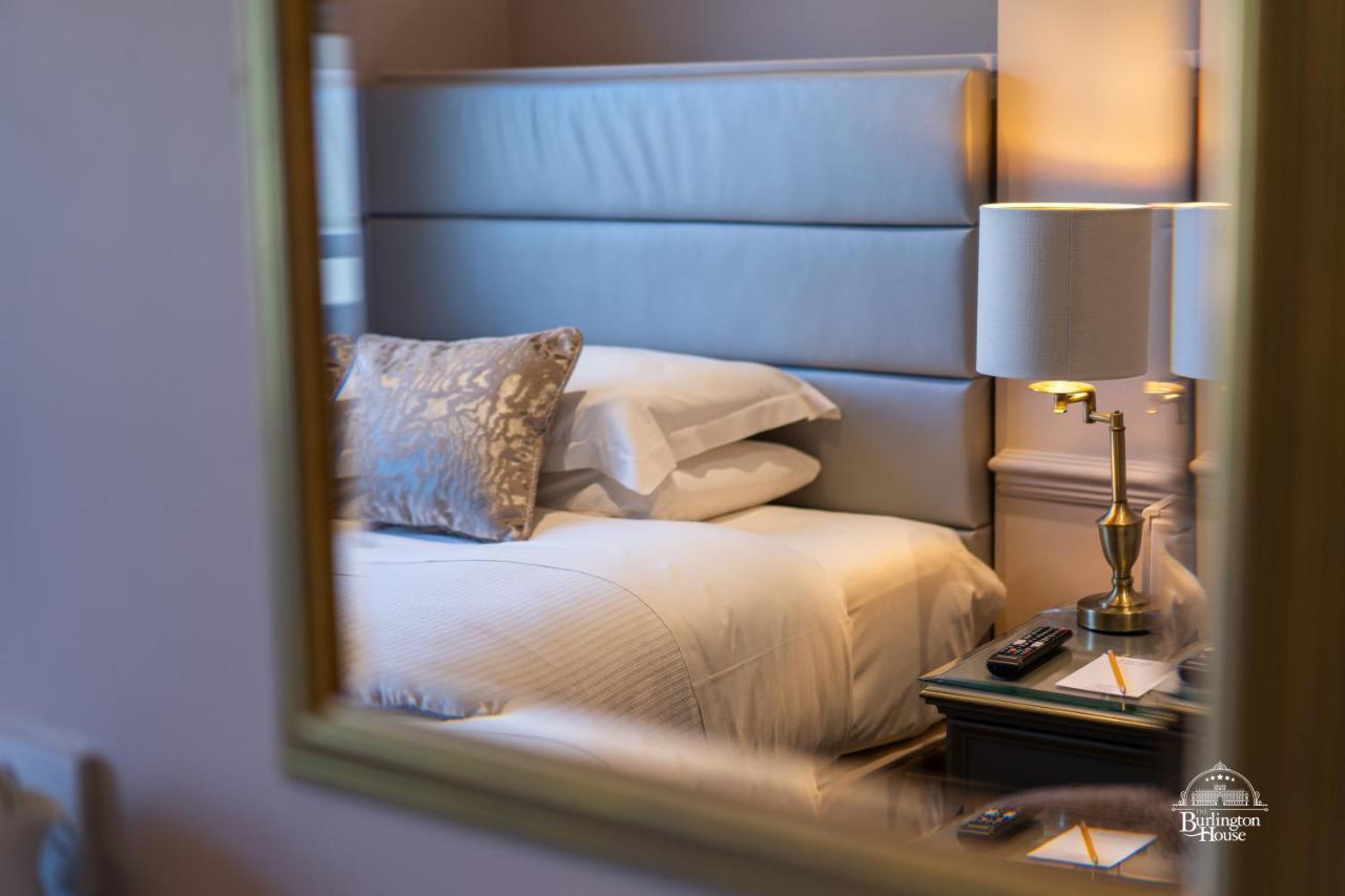 Burlington House Boutique Bed & Breakfast Oxford Ngoại thất bức ảnh A bedroom at the hotel