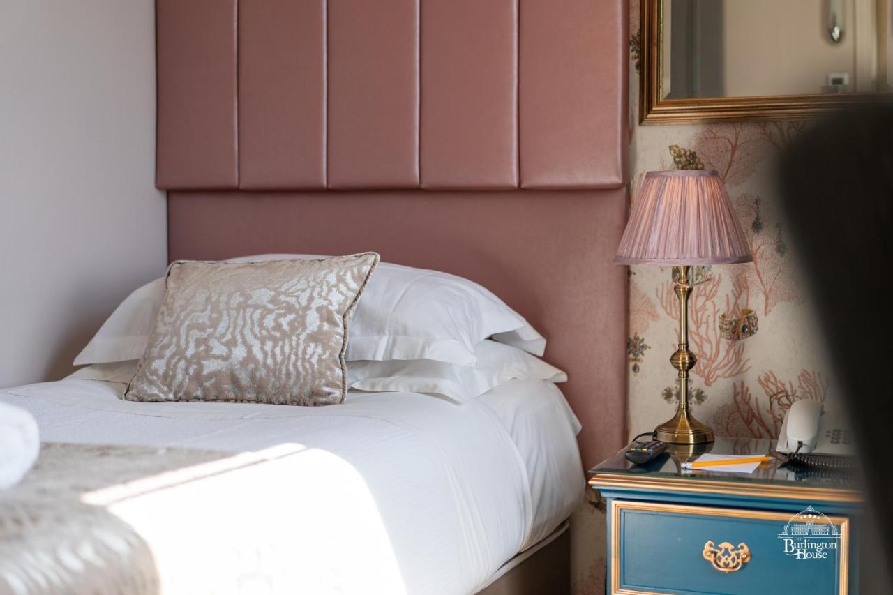 Burlington House Boutique Bed & Breakfast Oxford Ngoại thất bức ảnh A bedroom at the hotel