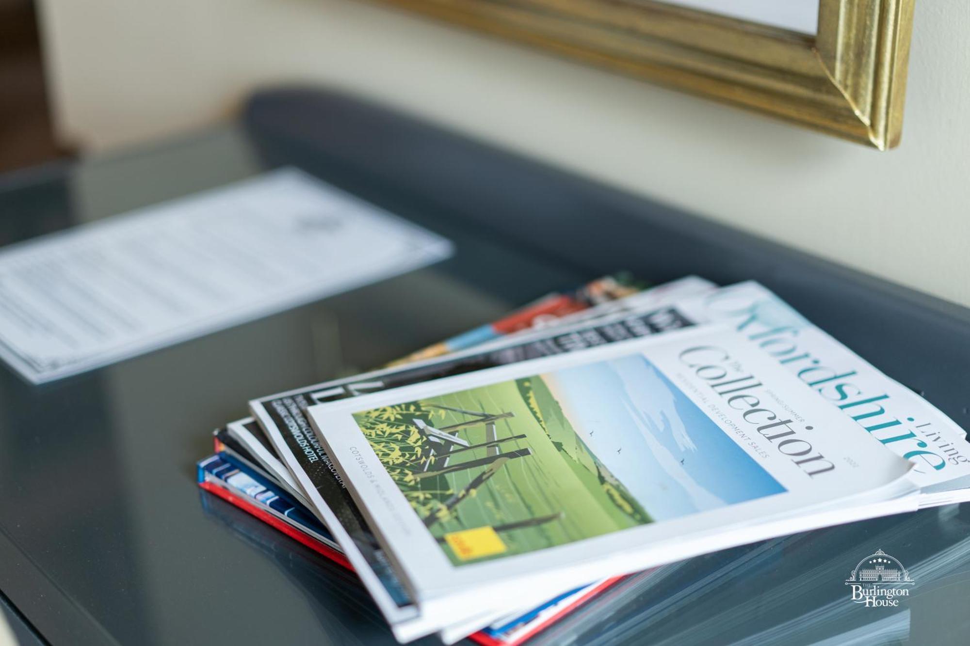 Burlington House Boutique Bed & Breakfast Oxford Phòng bức ảnh Publications
