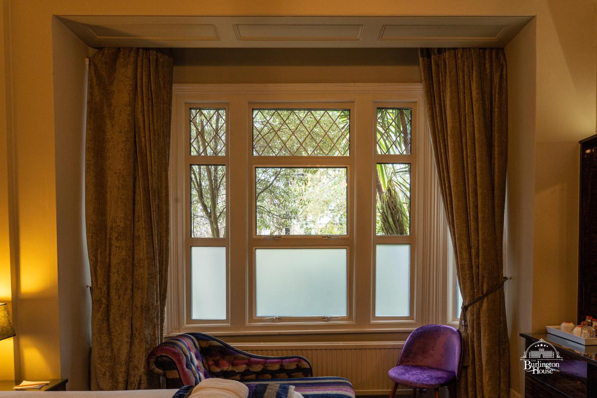Burlington House Boutique Bed & Breakfast Oxford Phòng bức ảnh Window with leaded glass