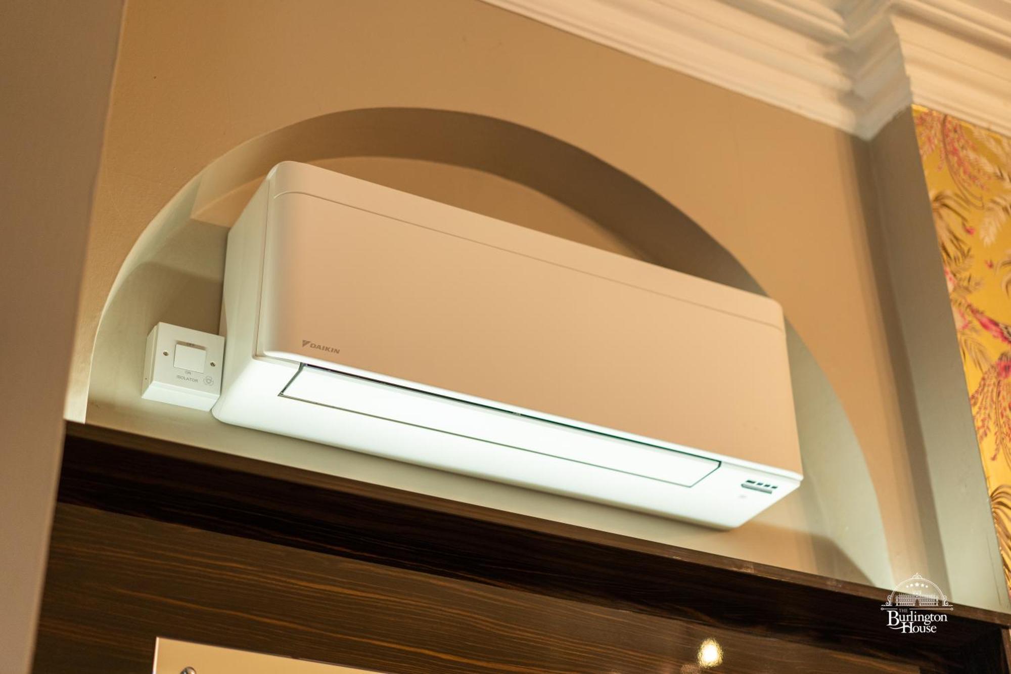 Burlington House Boutique Bed & Breakfast Oxford Phòng bức ảnh A wall-mounted air conditioner