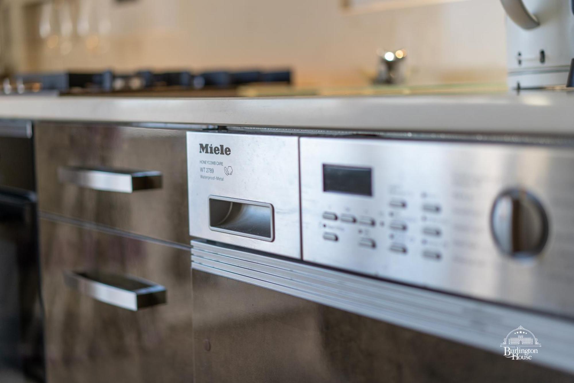Burlington House Boutique Bed & Breakfast Oxford Ngoại thất bức ảnh Miele dishwasher